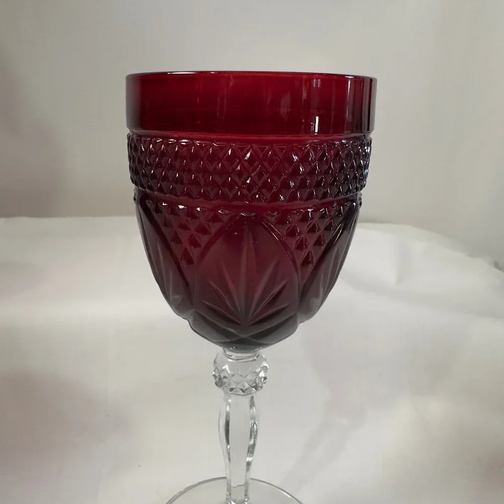 Cristal DArques-Durand ruby red